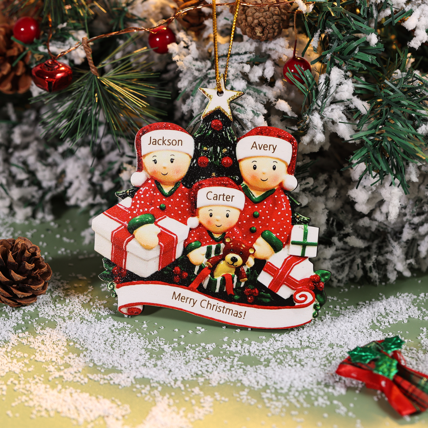 Ornamento Natalizio Personalizzato con 3 Nomi e 1 Testo Regalo di Natale in Legno per Famiglia | Jessemade