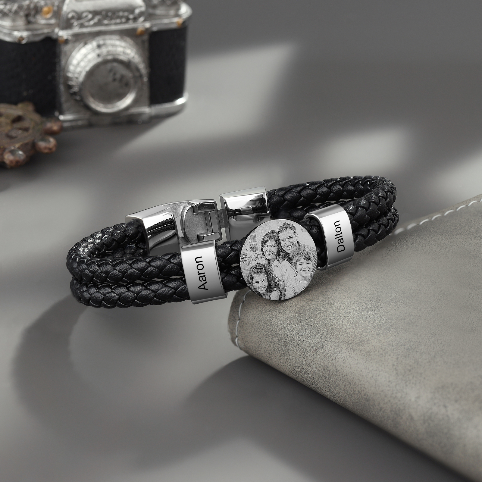Bracciale Uomo Personalizzato con Foto e 2 Nomi – Regalo Elegante e Sentimentale per Papà e Lui | Jessemade