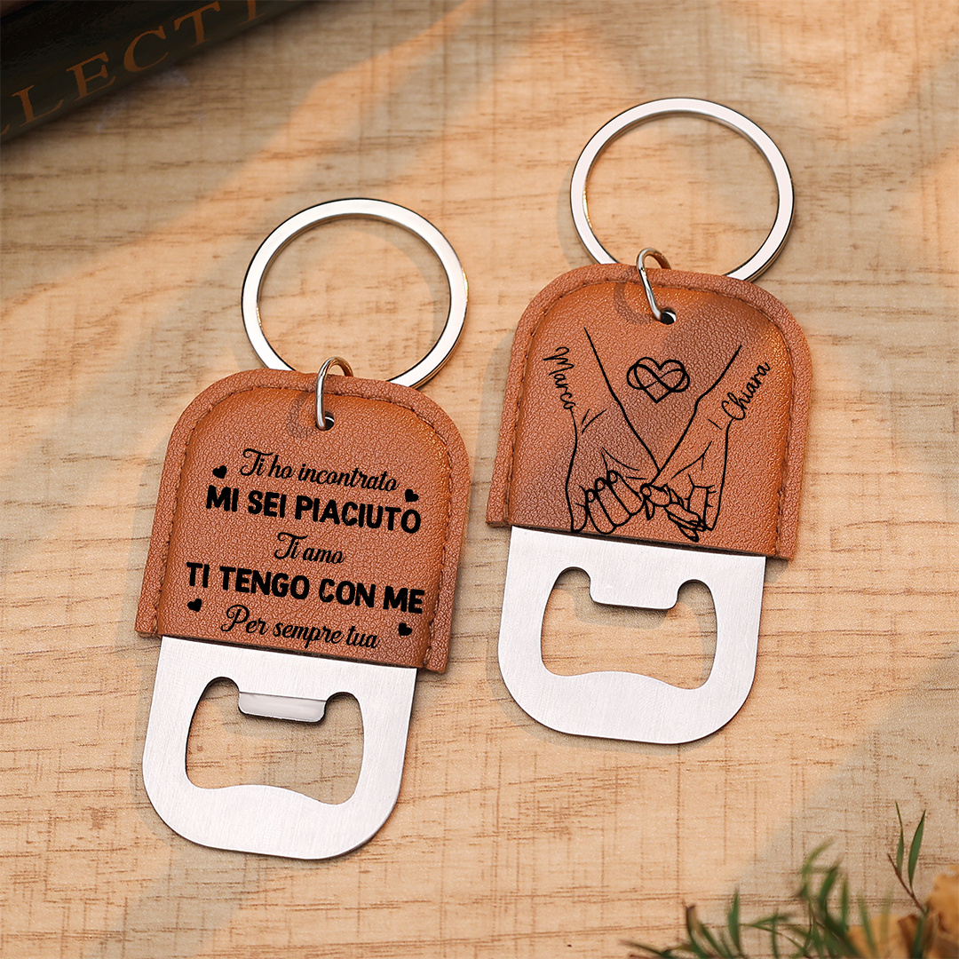 Portachiavi apribottiglie in pelle personalizzato con 2 nomi per coppie