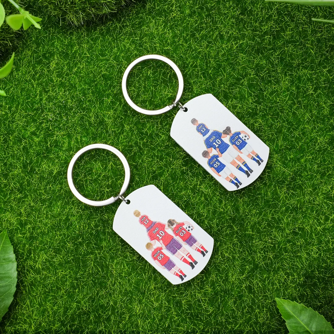 Portachiavi Personalizzato in Acciaio – Tema Calcio con 2-4 Nomi – Regalo Speciale per Papà | Jessemade