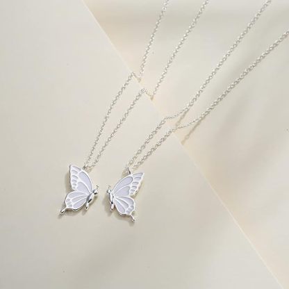 Una sorella è più di un'amica collane farfalle gruppo donne amiche amici sorelle