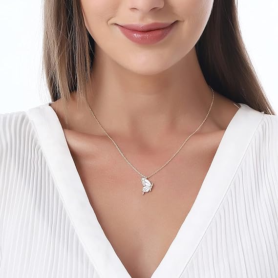 Una sorella è più di un'amica collane farfalle gruppo donne amiche amici sorelle