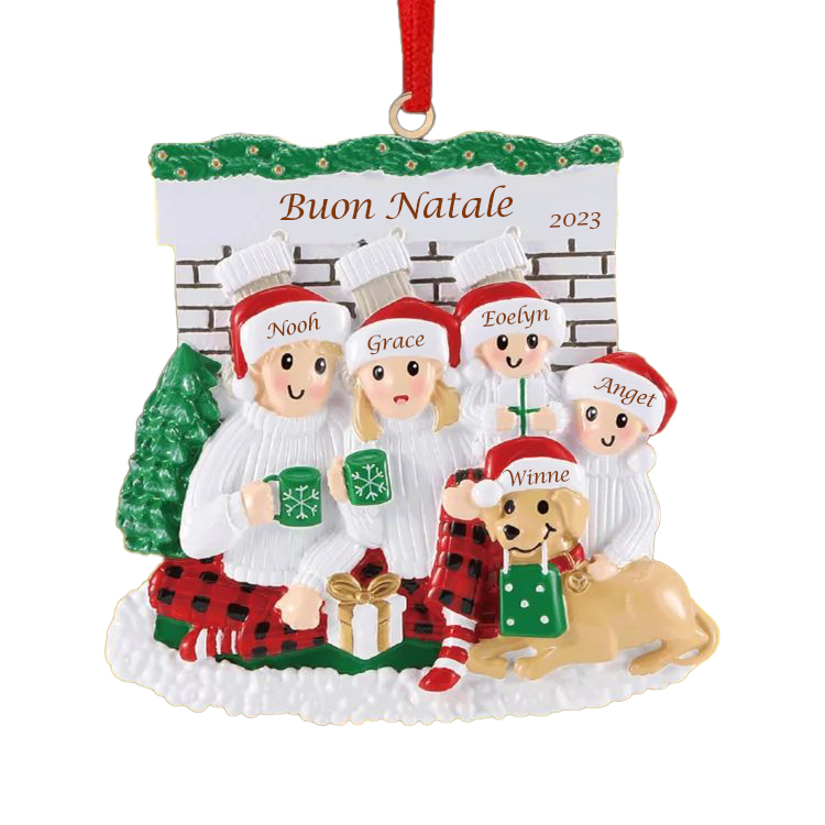 Decorazione Natalizia Personalizzata – Con 5 Nomi, Testo e Anno Personalizzato, Regalo in Legno per la Famiglia | Jessemade