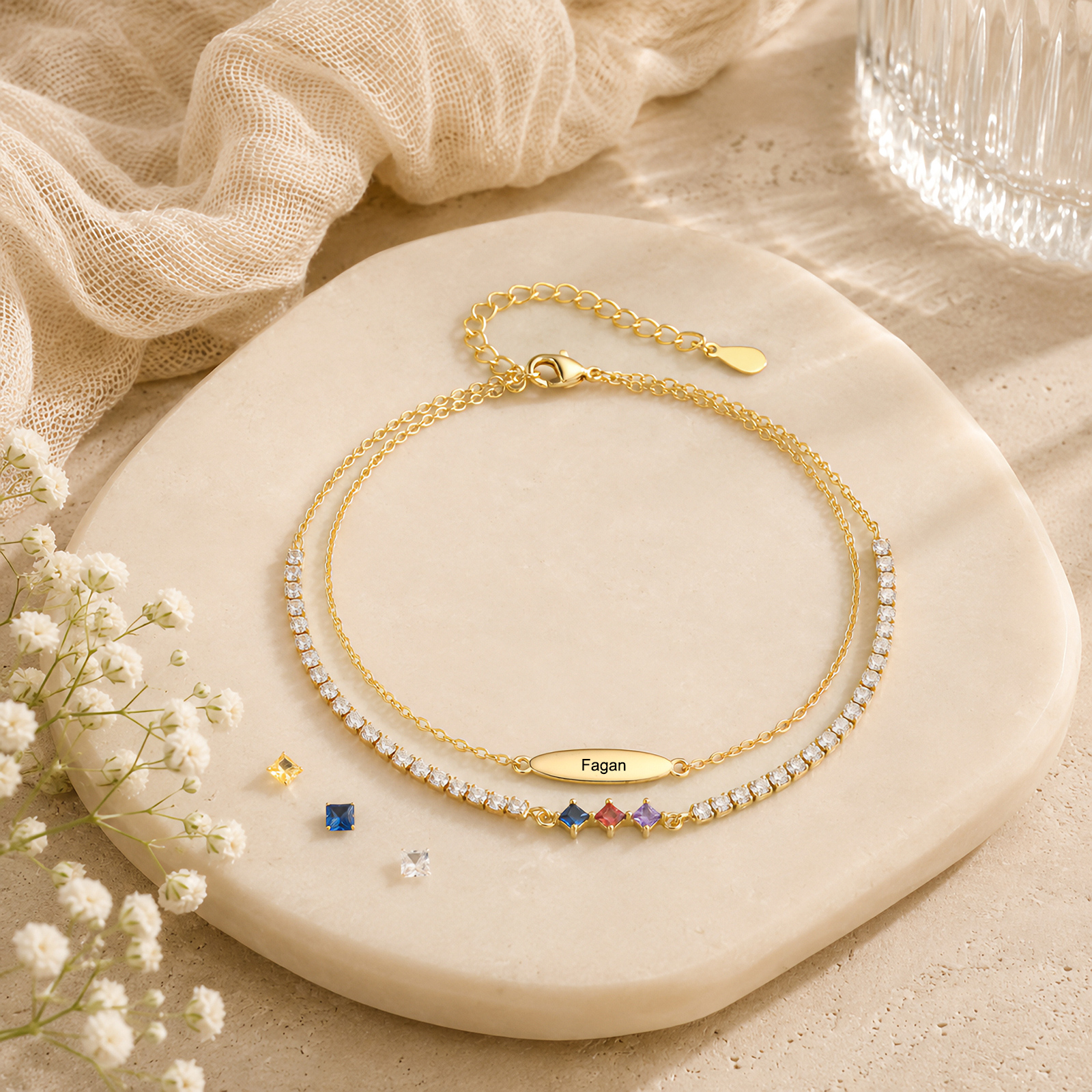Cavigliera personalizzata con nome e da 1 a 5 pietre di nascita – gioiello dorato a più fili, regalo da donna