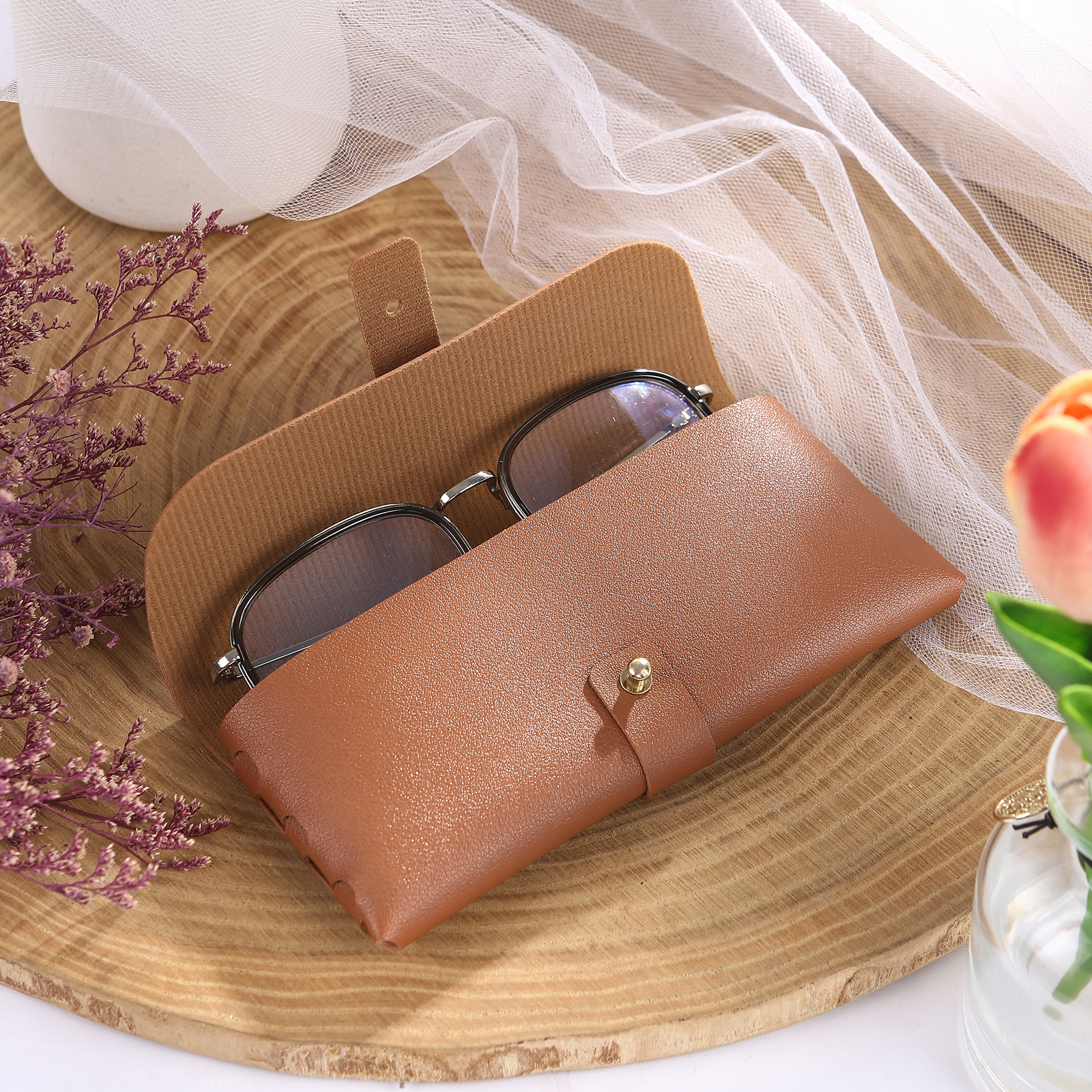 Personalized Glasses Case – Custom Name & Birth Flower, Available in Pink, Brown, Beige, and Blue | Jessemade