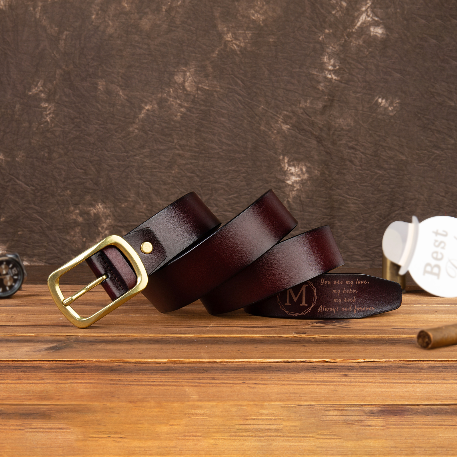 Cinture Personalizzate da Uomo con 1 Lettera e Testo - Pelle PU Marrone - Regalo per la Festa del Papà | Jessemade