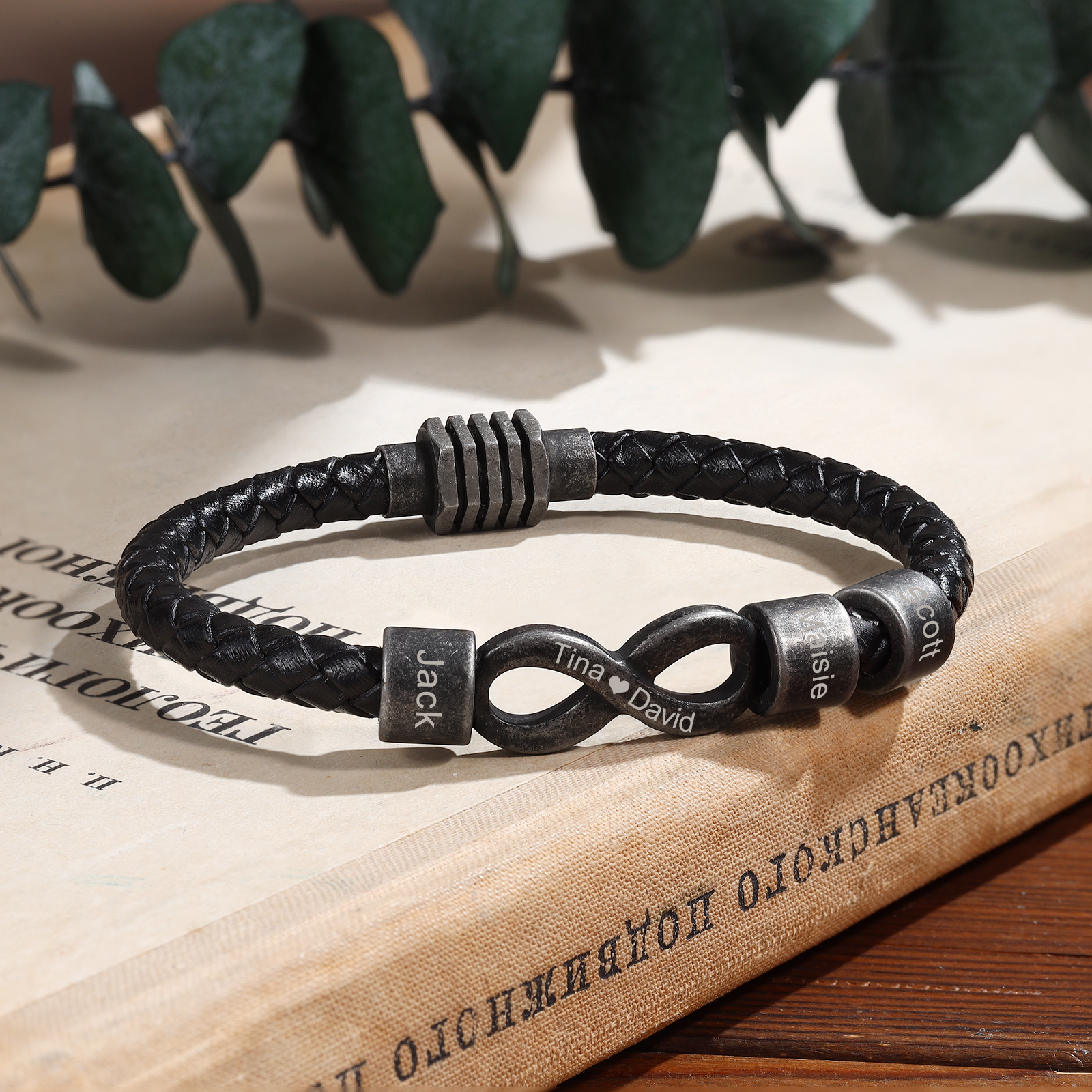 Bracciale Infinito Personalizzabile Uomo – Personalizzato con 3 Nomi e 1 Testo "Al Mio Amore" – Regalo di San Valentino per Lui | Jessemade