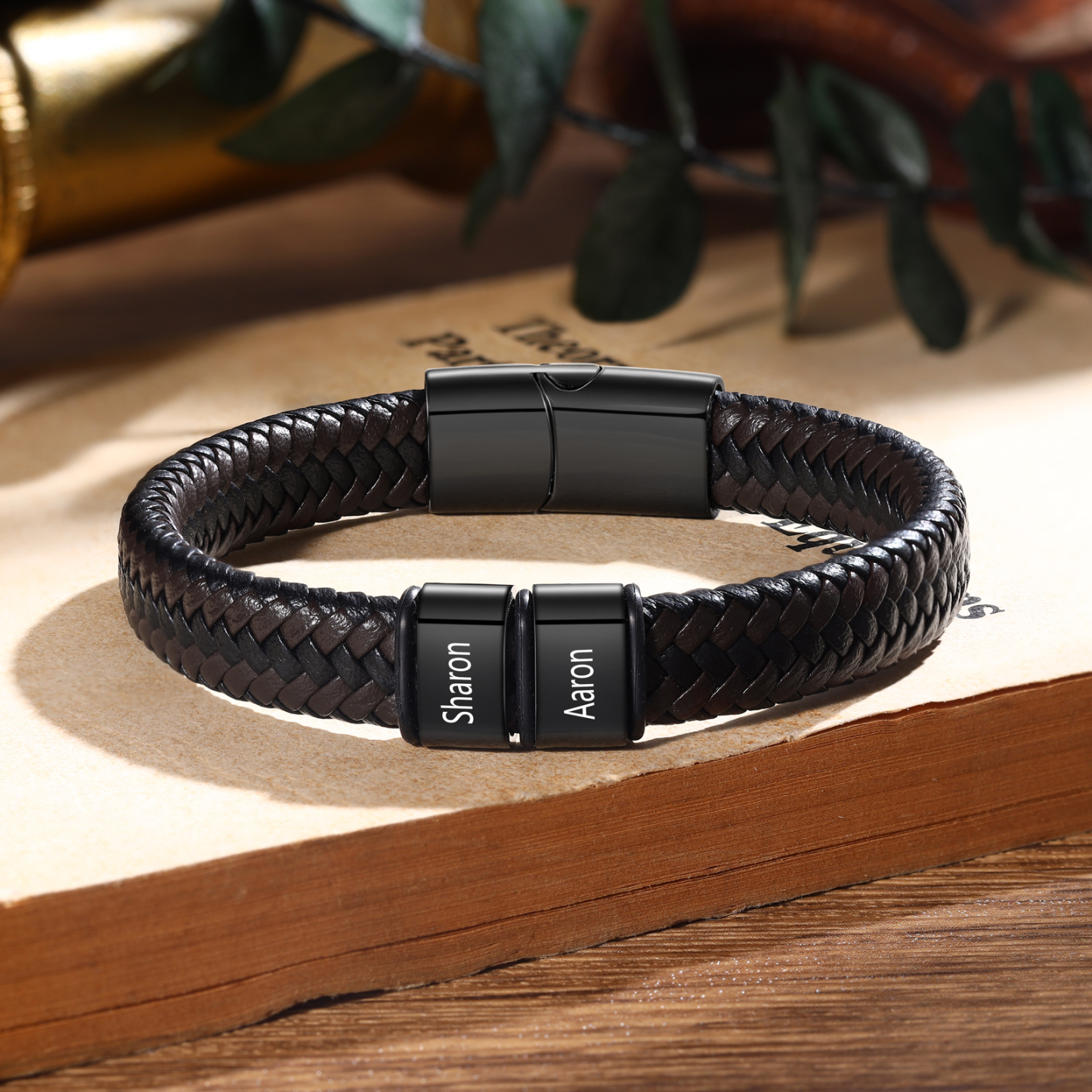 Bracciale in Pelle da Uomo Personalizzato - Incisione di 2 Nomi - Regalo Perfetto per Papà | Jessemade