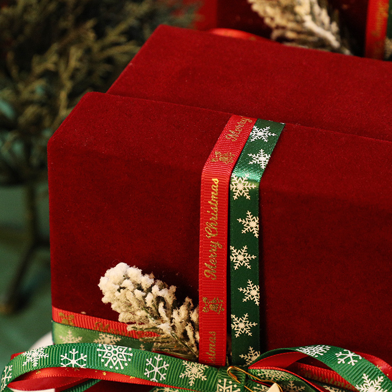 Set Regalo Personalizzato per Coppie con Portacandele Pinky Promise e Portachiavi a Cuore Abbinato | Nomi e Data Personalizzabili in Elegante Confezione Regalo | Jessemade