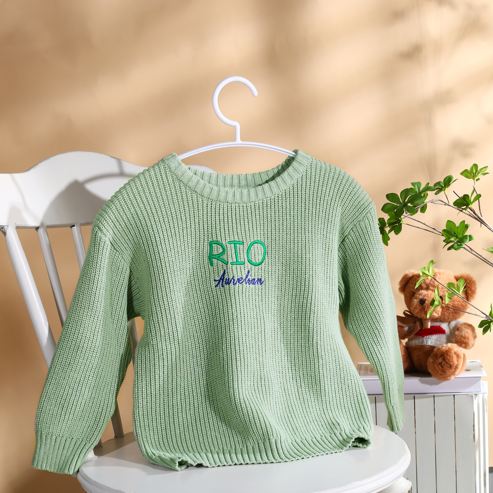 Maglioncino Verde per Bambini Personalizzato - 2 Nomi Ricamati, Morbido Materiale in Cotone, Disponibile in Vari Colori e Taglie - Regalo Perfetto per Bambini | Jessemade