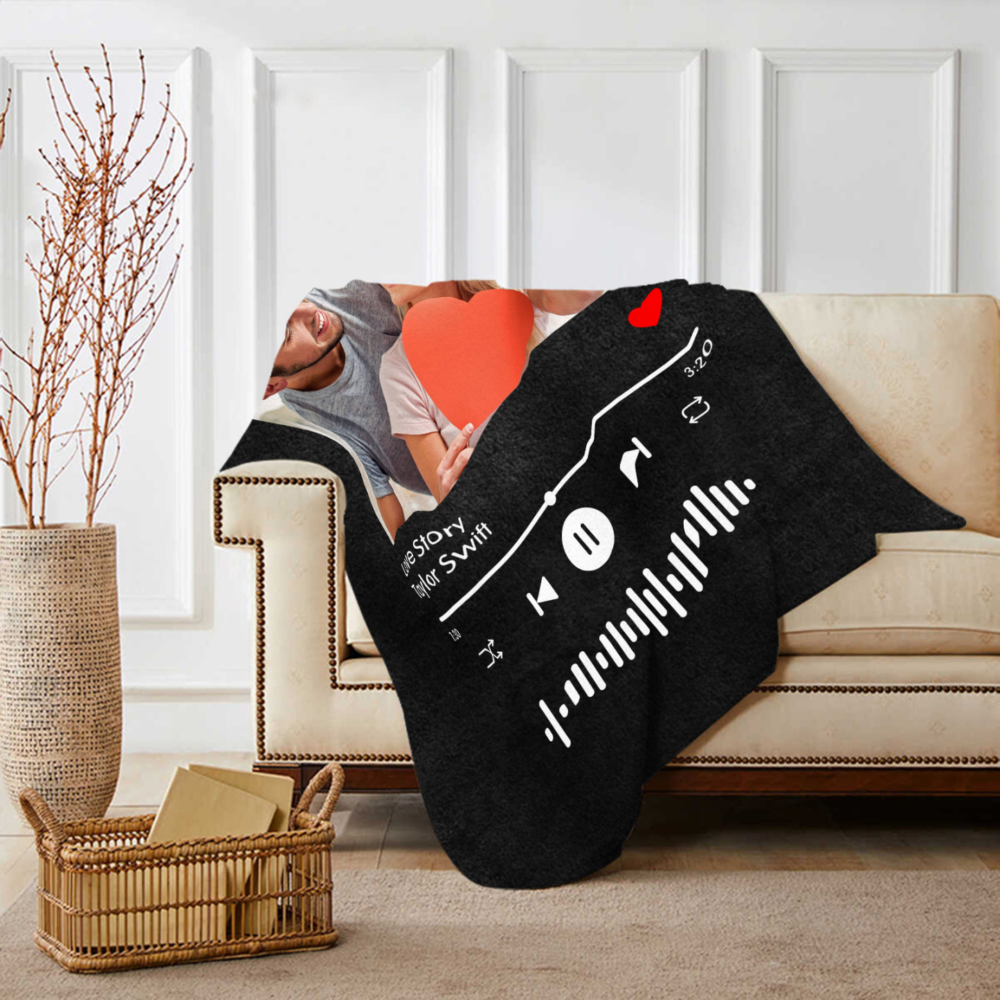 Coperta Personalizzata in Flanella Morbida con 1 Foto, 2 Testi e Codice Spotify - Design "Riproduttore Musicale" - Regalo di San Valentino per Lei/Lui | Jessemade