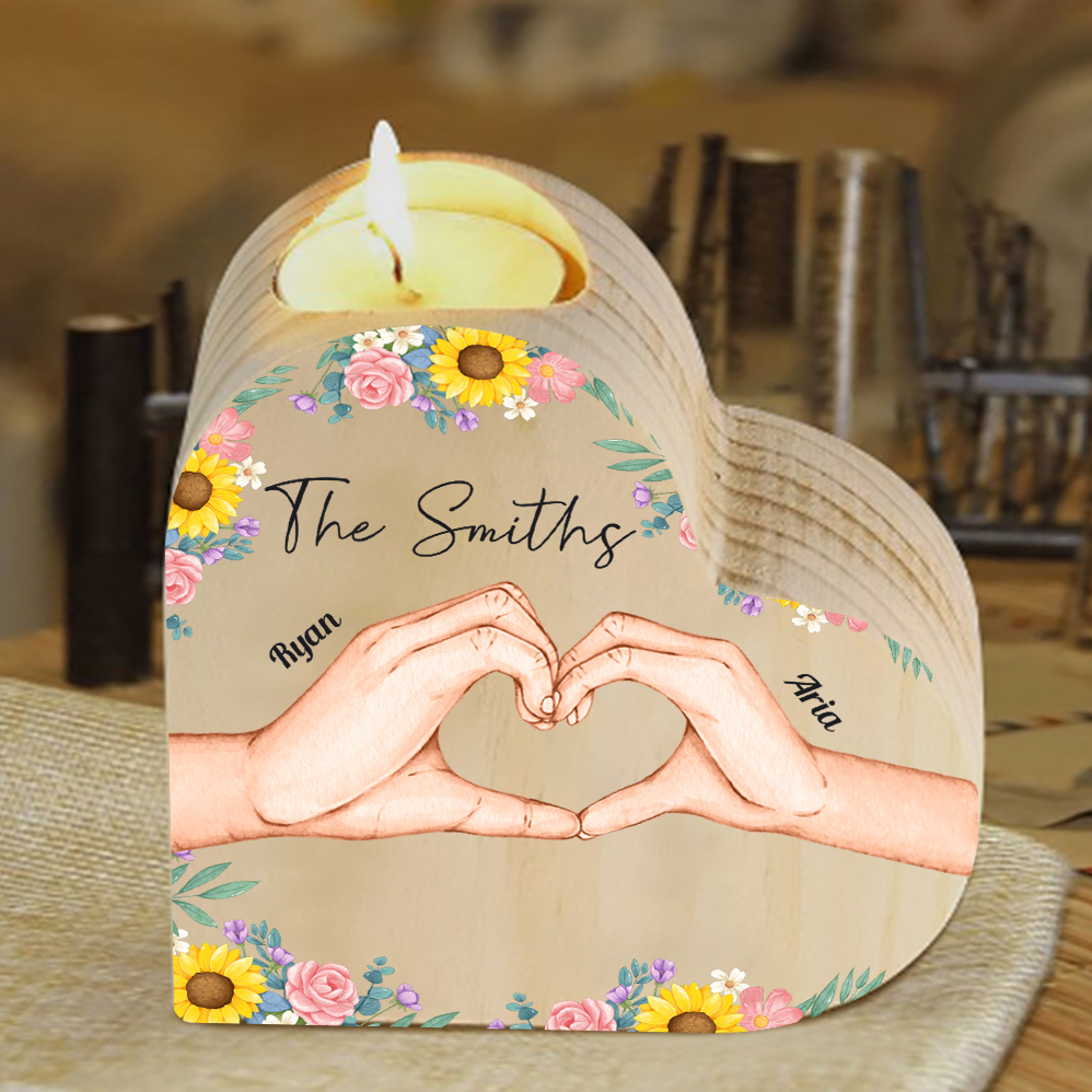 Nostra famiglia-Candeliere a forma di cuore mano e mano nel cuore 2 nomi e 1 testo personalizzati per famiglia