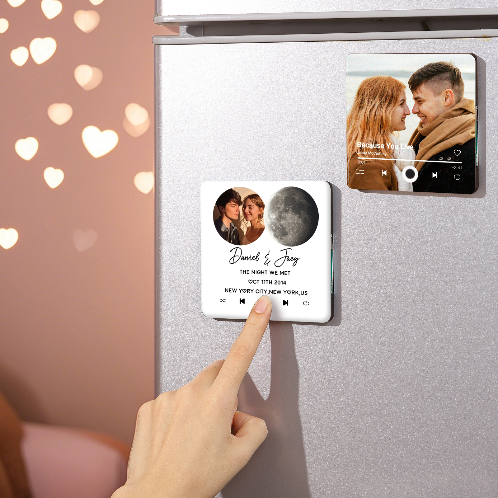 Magnete Personalizzato da Frigorifero con 2 Foto, 2 Nomi, 2 Testi, 1 Data e Disegno Fase Lunare – Regalo di San Valentino per Lei/Lui | Jessemade