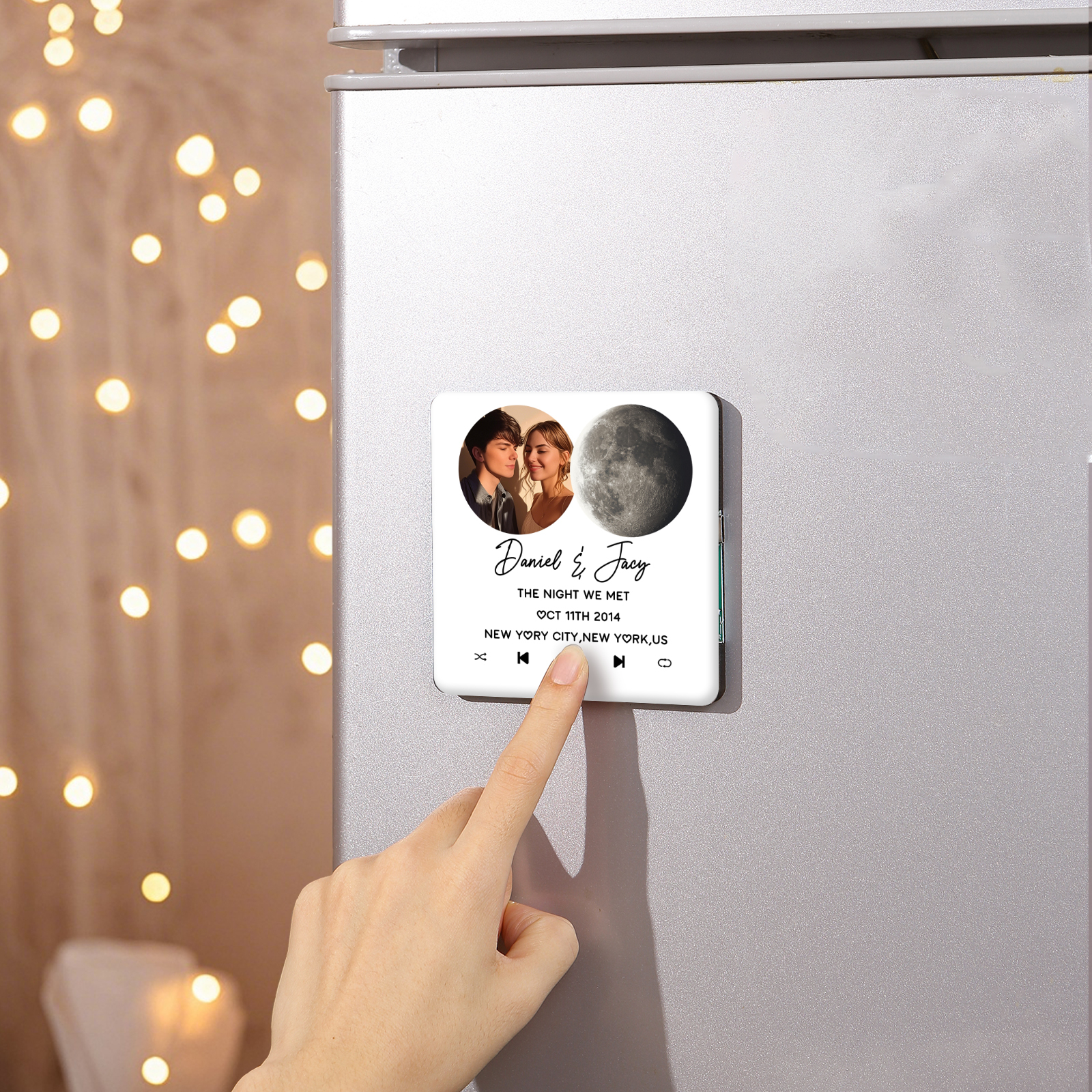 Magnete Personalizzato da Frigorifero con 2 Foto, 2 Nomi, 2 Testi, 1 Data e Disegno Fase Lunare – Regalo di San Valentino per Lei/Lui | Jessemade