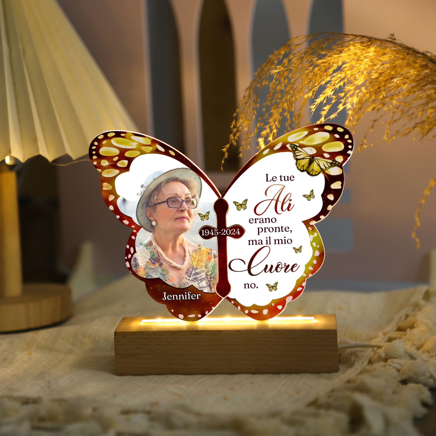 Lampada Notturna Commemorativa in Acrilico a Forma di Farfalla con Foto, Data e Nome Personalizzati – Idea Regalo per Lui o Lei | Jessemade