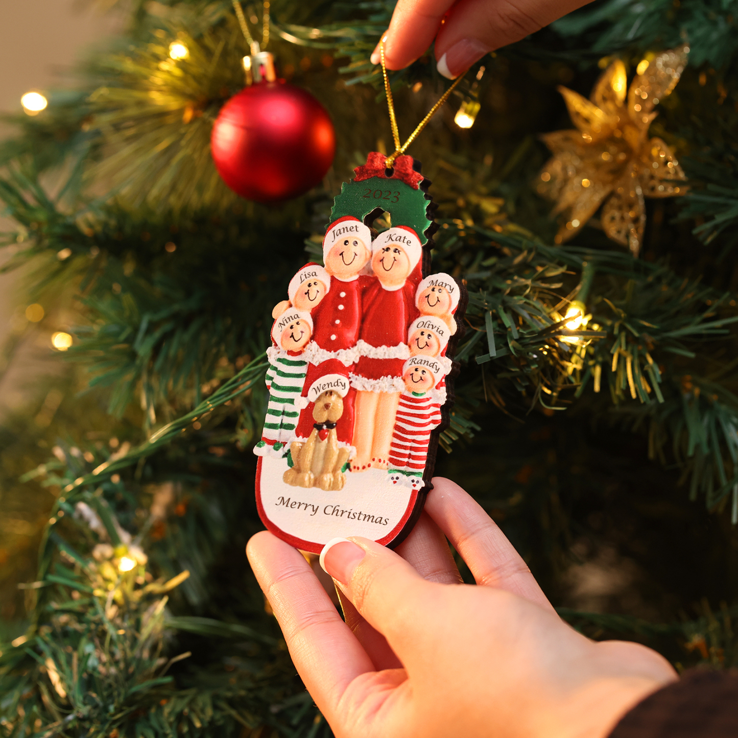 Famiglia in vestito natalizio con cane carino 8 nomi personalizzabili