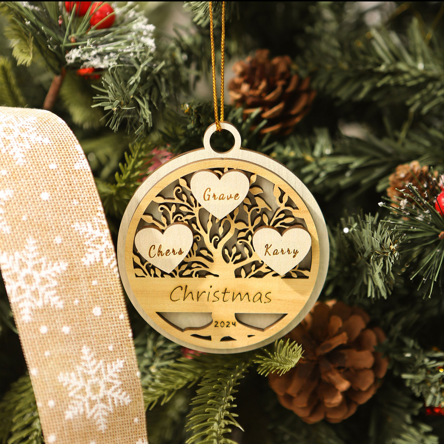 Decorazione Natalizia in Legno Personalizzata 2-6 Nomi, Testo e Data- Albero della Vita Tondo -  Regalo per la Famiglia | Jessemade