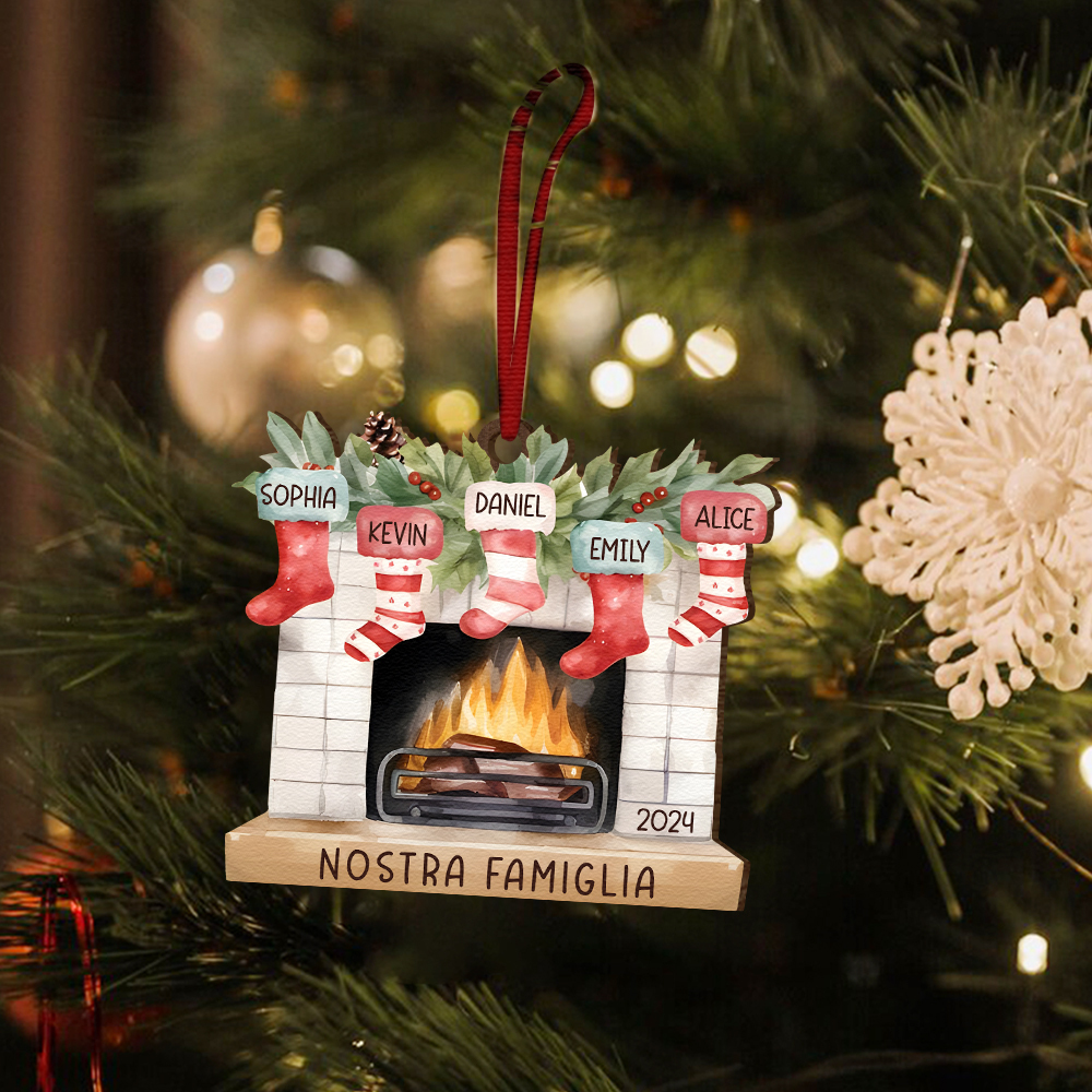 "Fornello Caldo" Pendente di Natale Personalizzato in legno per la famiglia 5 Nomi e 1 Testo e 1 Anno personalizzati 