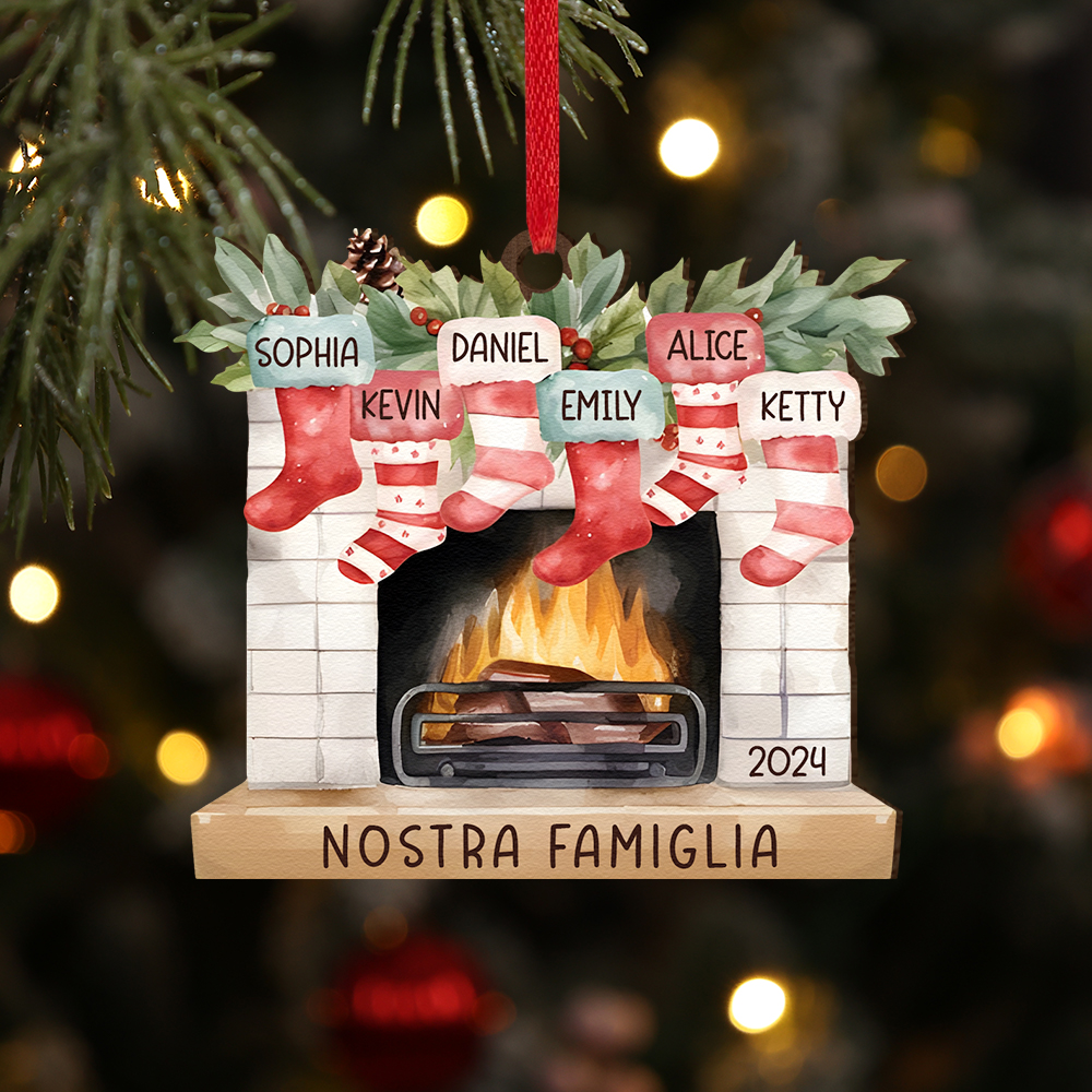 "Fornello Caldo" Pendente di Natale Personalizzato in legno per la famiglia 6 Nomi e 1 Testo e 1 Anno personalizzati 