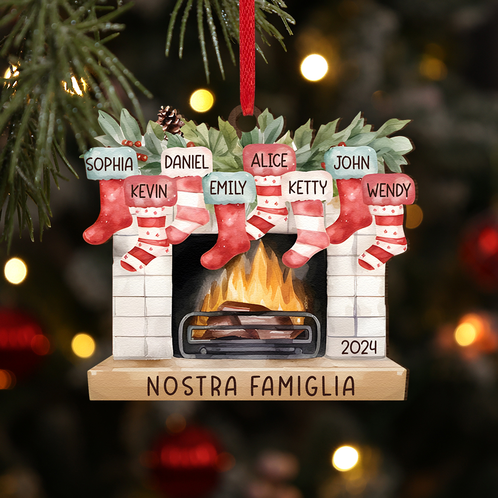 "Fornello Caldo" Pendente di Natale Personalizzato in legno per la famiglia 8 Nomi e 1 Testo e 1 Anno personalizzati 