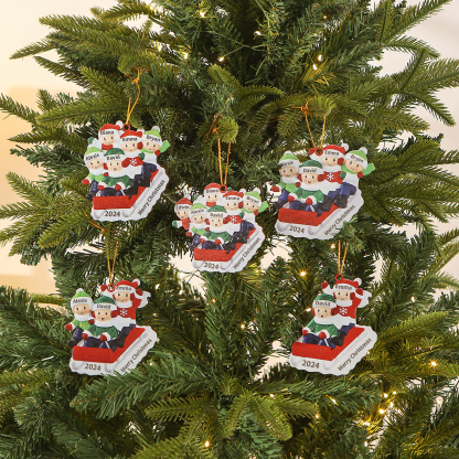 Decorazione Natalizia in Legno Personalizzata - Slitta Rossa con Personaggi, 2 Nomi, Testo & Data, Regalo di Natale per Famiglia | Jessemade