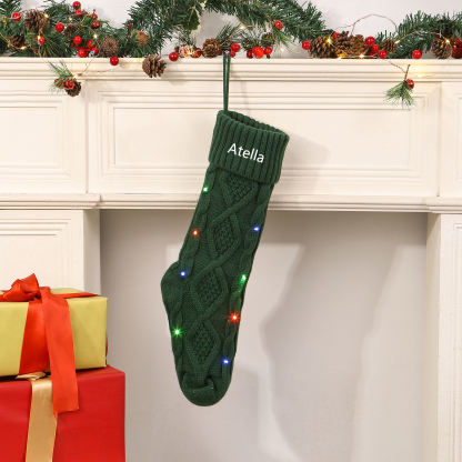 Calza Natalizia Personalizzata in Tessuto Lavorato a Maglia - Nome Personalizzabile in Rosso o Verde per Regalo di Natale alla Famiglia | Jessemade