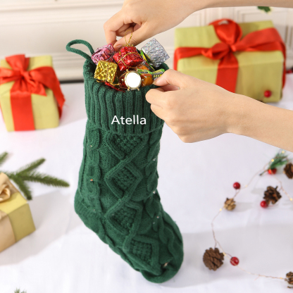 Calza Natalizia Personalizzata in Tessuto Lavorato a Maglia - Nome Personalizzabile in Rosso o Verde per Regalo di Natale alla Famiglia | Jessemade