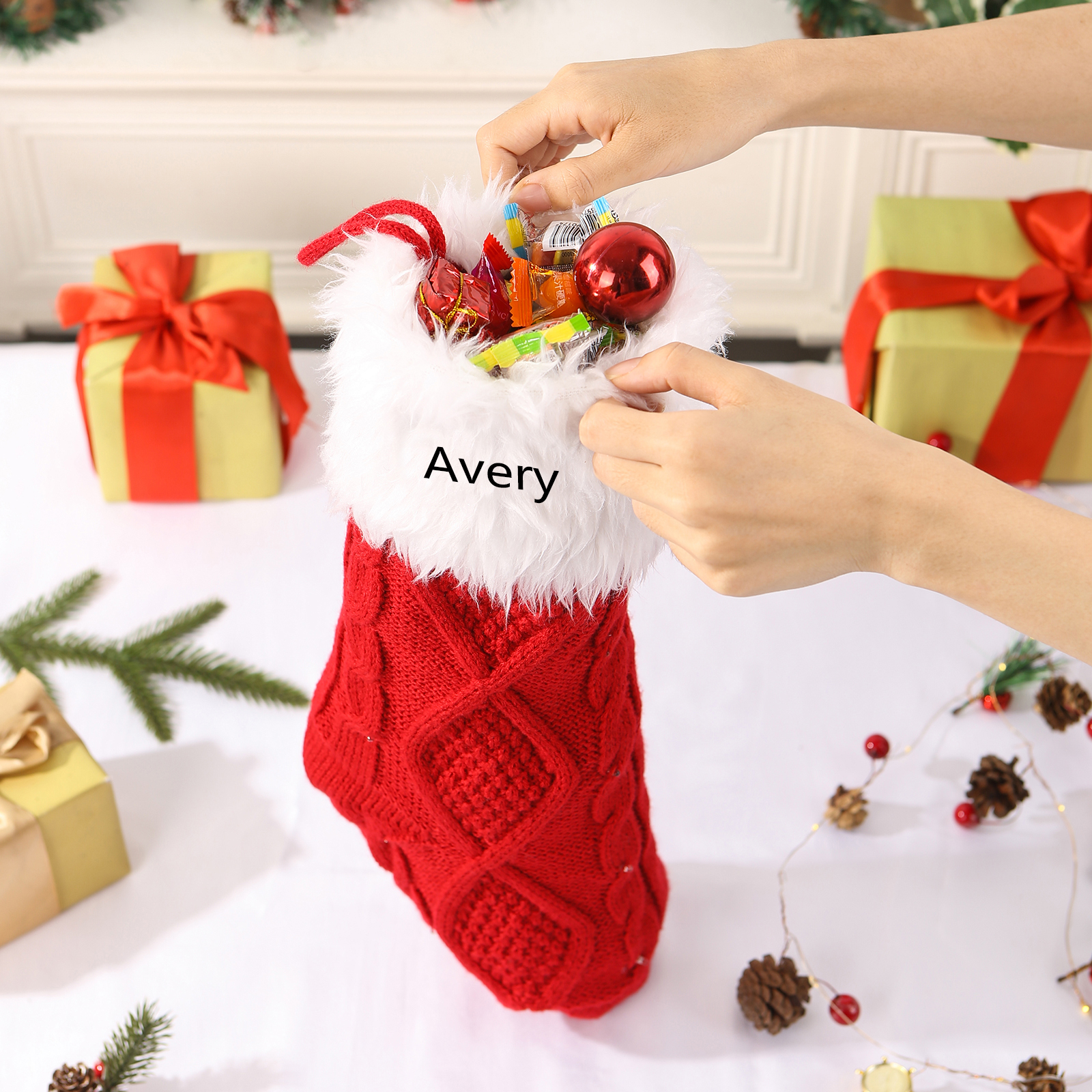 Calza Natalizia Personalizzata in Maglia con Nome - Opzioni Rosso e Verde per Regali di Natale per la Famiglia | Jessemade