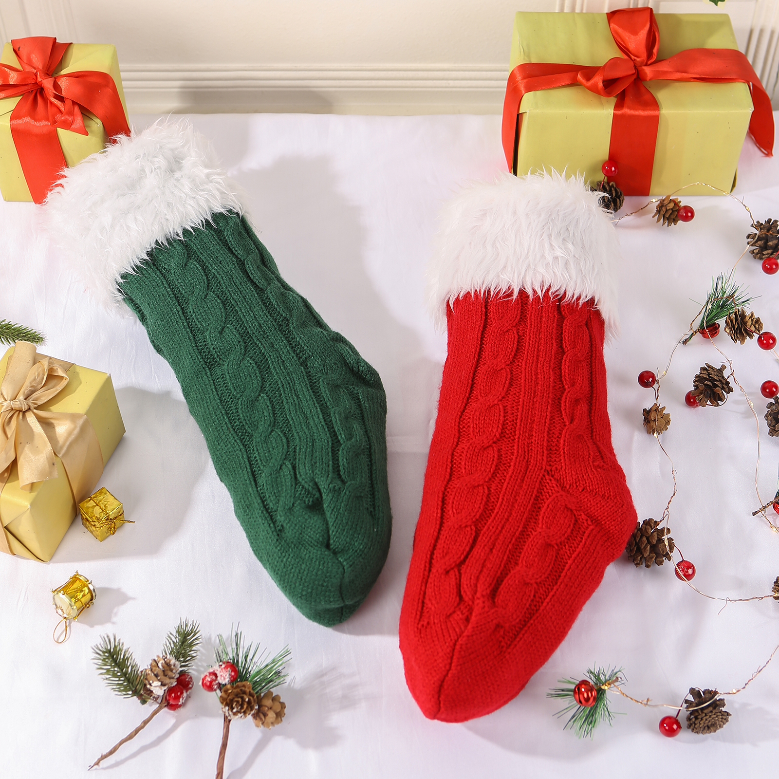 Calza Natalizia Personalizzata in Maglia con Nome - Opzioni Rosso e Verde per Regali di Natale per la Famiglia | Jessemade