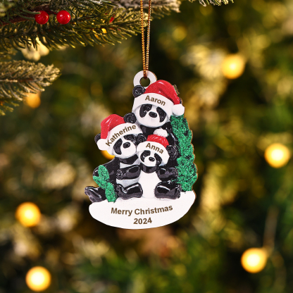 Decorazione Natalizia in Legno con Panda - Personalizza 3 Nomi, 1 Testo e 1 Data - Regalo di Natale per Famiglia | Jessemade