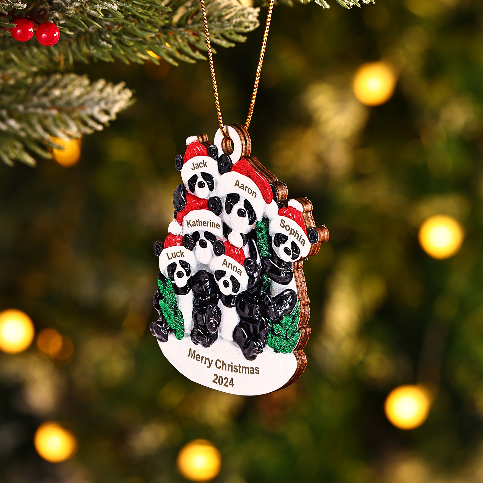 Decorazione Natalizia in Legno con Panda - Personalizza 6 Nomi, 1 Testo e 1 Data - Regalo di Natale per Famiglia | Jessemade