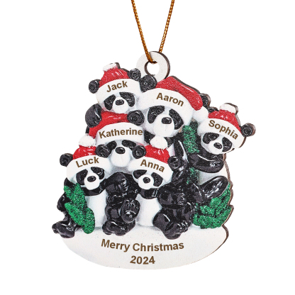 Decorazione Natalizia in Legno con Panda - Personalizza 6 Nomi, 1 Testo e 1 Data - Regalo di Natale per Famiglia | Jessemade