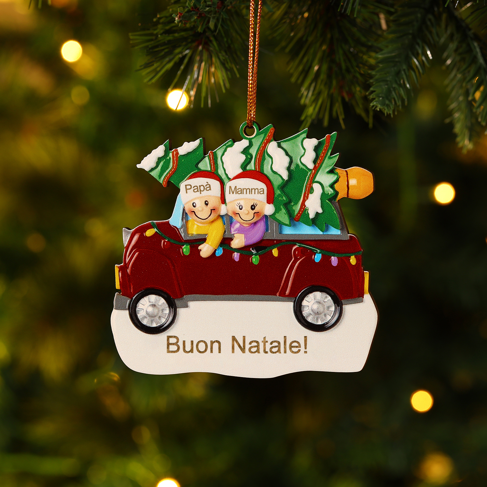 Decorazione Natalizia in Legno Personalizza 2 Nomi e 1 Testo - Design Auto Rossa con Albero, Regalo di Natale per Famiglia | Jessemade