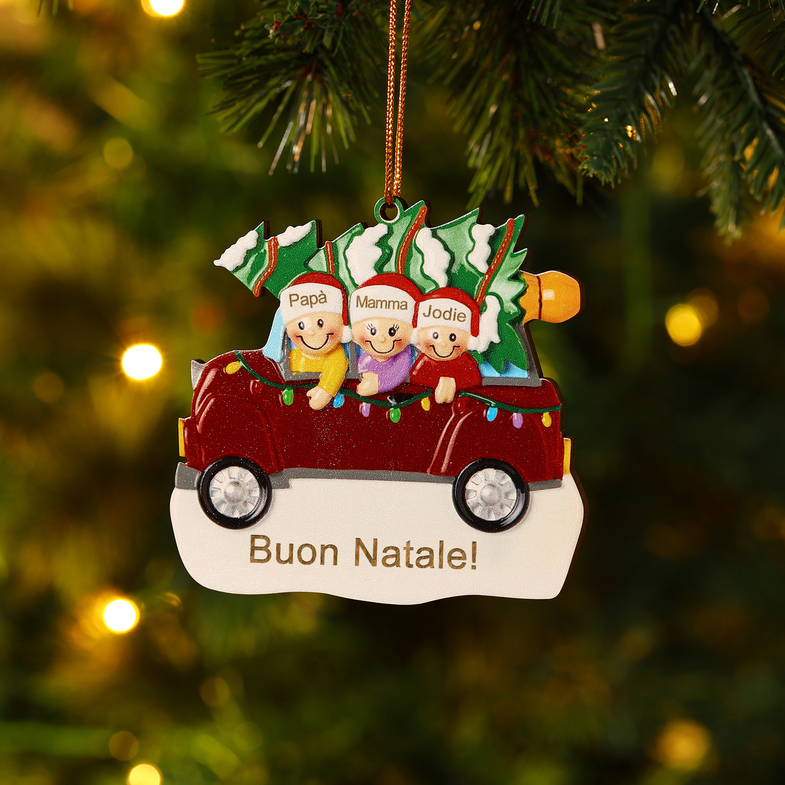 Decorazione Natalizia in Legno Personalizza 3 Nomi e 1 Testo - Design Auto Rossa con Albero, Regalo di Natale per Famiglia | Jessemade