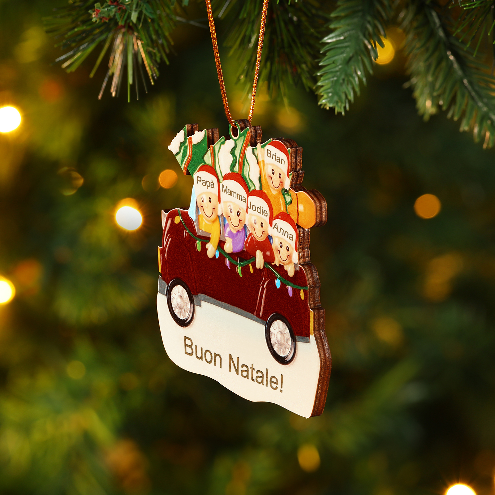Decorazione Natalizia in Legno Personalizza 5 Nomi e 1 Testo - Design Auto Rossa con Albero, Regalo di Natale per Famiglia | Jessemade