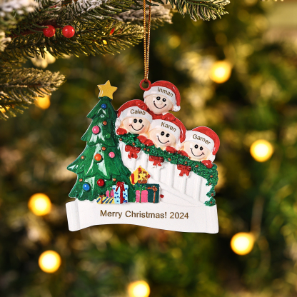 Decorazione Natalizia in Legno Personalizzata - Personalizza 4 Nomi, 1 Testo, Data - Albero di Natale e Personaggi, Regalo di Natale per la Famiglia | Jessemade