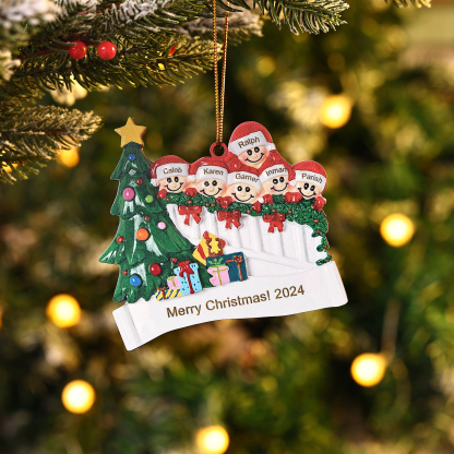 Decorazione Natalizia in Legno Personalizzata - Personalizza 6 Nomi, 1 Testo, Data - Albero di Natale e Personaggi, Regalo di Natale per la Famiglia | Jessemade
