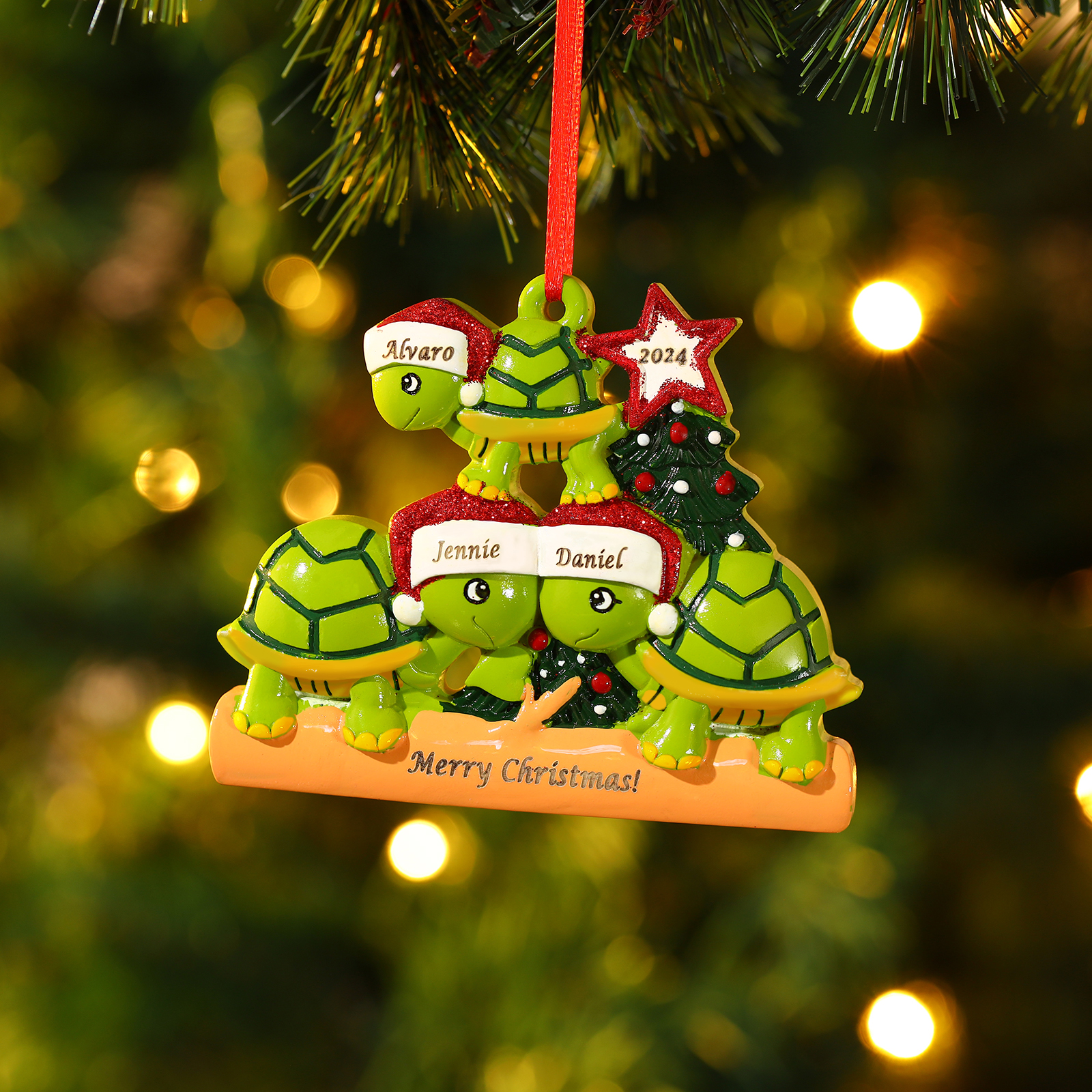 Ornamento Natalizio Personalizzato in Resina con Tartarughe - 3 Nomi, Anno e Testo Regalo di Natale per Famiglia | Jessemade