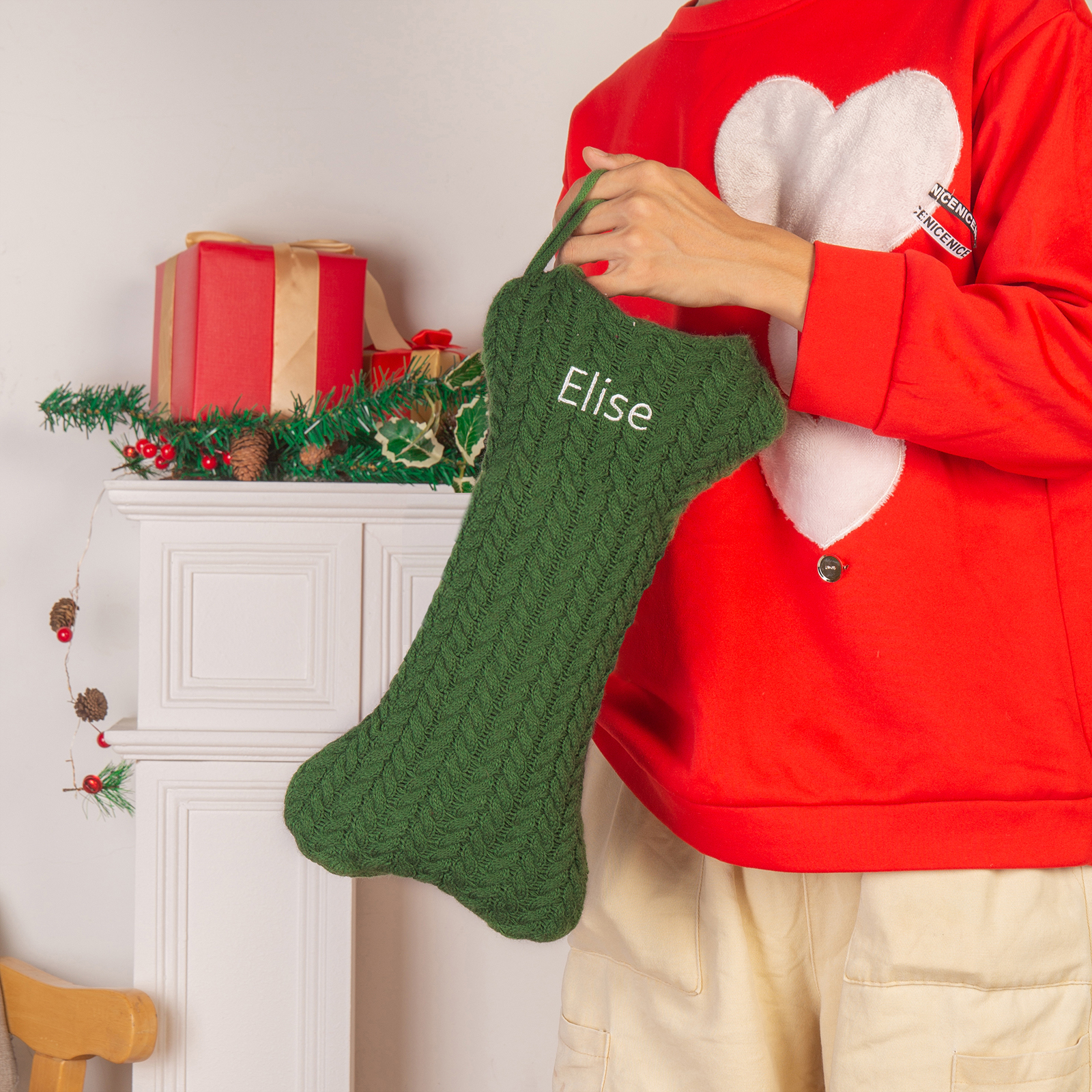 Decorazione Natalizia Personalizzata - Calza di Natale in Tessuto Lavorato a Maglia, Forma di Osso, 3 Colori - Personalizzabile con 1 Nome - Regalo di Natale per Famiglia | Jessemade