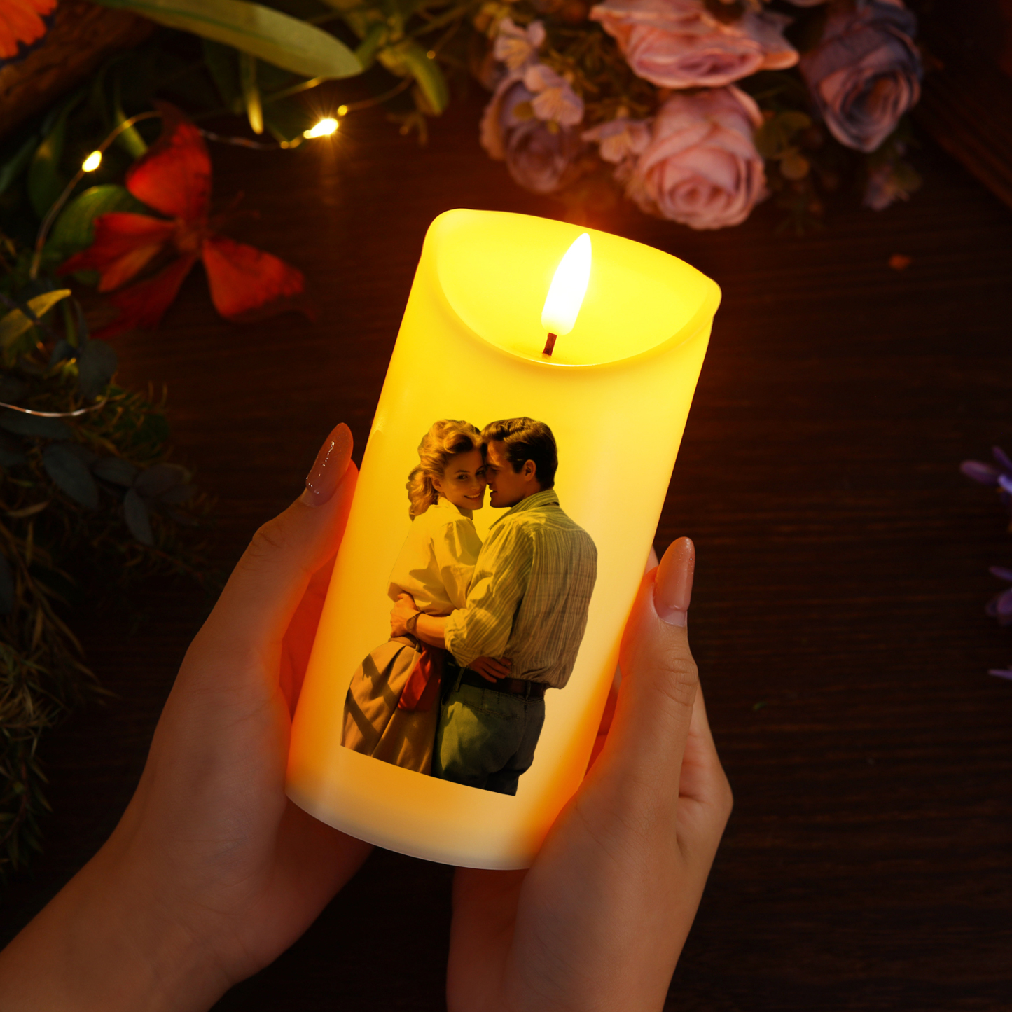 Candela LED Personalizzata con 2 Nomi, 1 Foto e 1 Data – "Ogni Storia d'Amore è Bella, ma la Nostra è la Mia Preferita" – Regalo di San Valentino per Lei/Lui | Jessemade