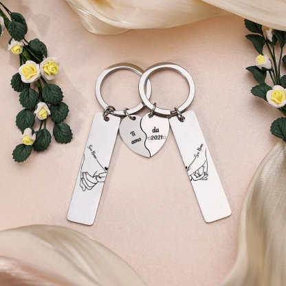 2PCS Portachiavi personalizzato con 2 nomi e 1 anno mano nella mano