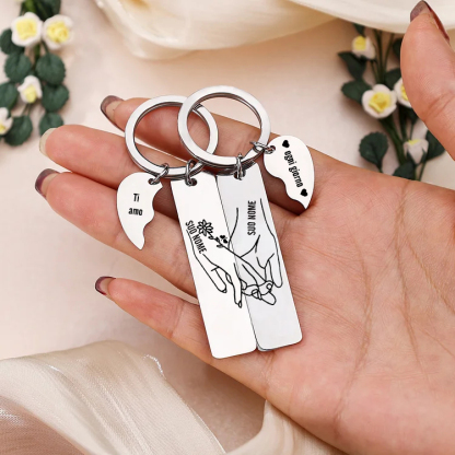 2PCS Portachiavi personalizzato con 2 nomi mano nella mano