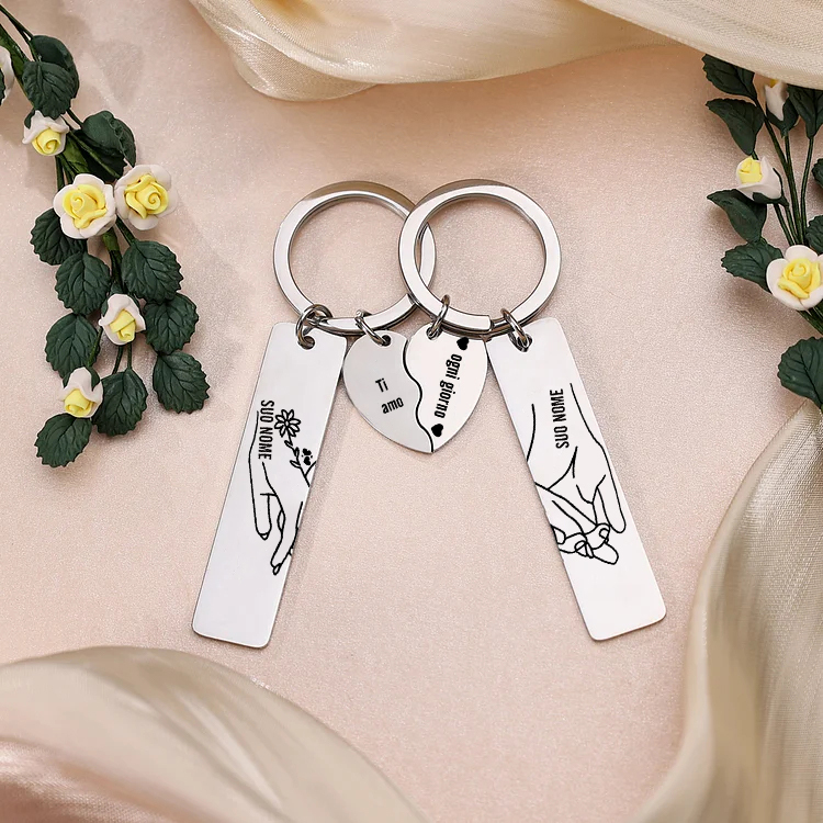 2PCS Portachiavi personalizzato con 2 nomi mano nella mano