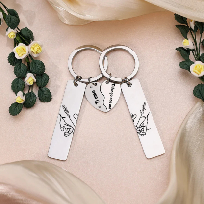 2PCS Portachiavi personalizzato con 2 nomi e 2 testi mano nella mano