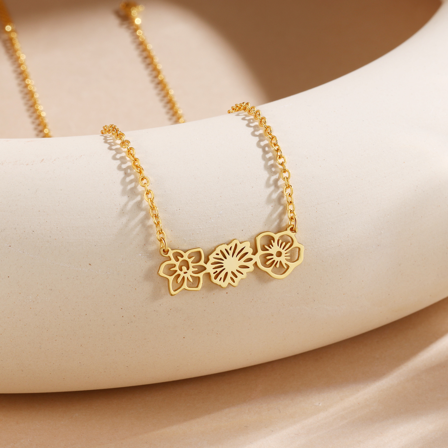 Collana fiore di nascita personalizzata con 3 fiori di nascita regalo per donna