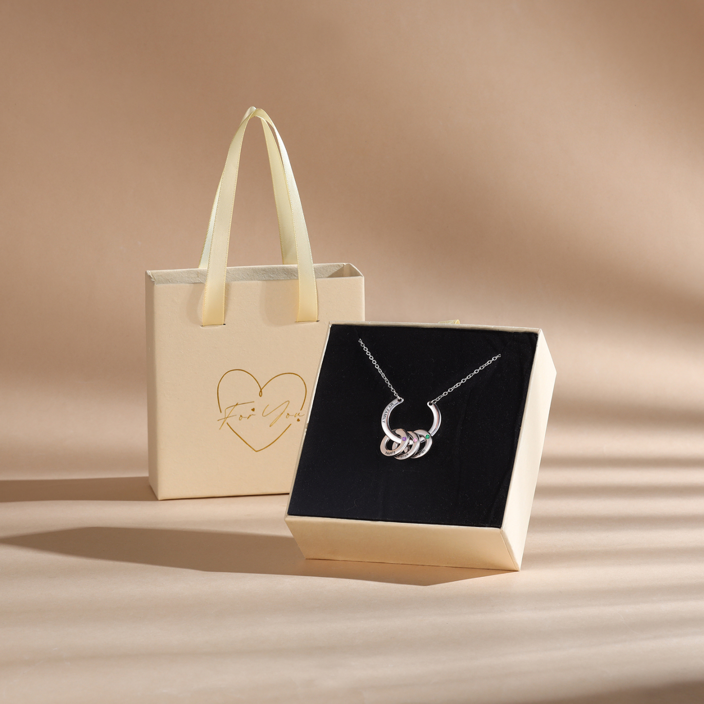 Collana con ciondolo di cerchio 3 pietre di nascita e 3 nomi e 1 testo personalizzato regalo per donna