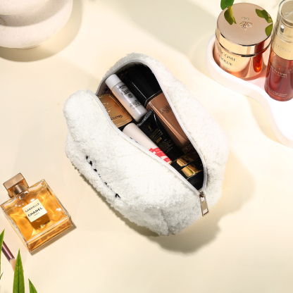 Borsa Cosmetica in Morbido Peluche - Nome Personalizzato in 4 Colori - Regalo di Natale per Lei | Jessemade