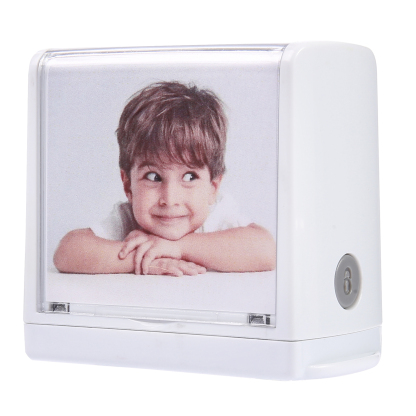 Timbro con nome e foto personalizzato regalo per studente scuola su libro/vestito