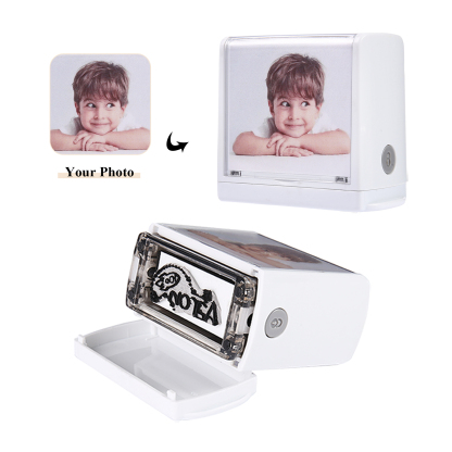 Timbro con nome e foto personalizzato regalo per studente scuola su libro/vestito