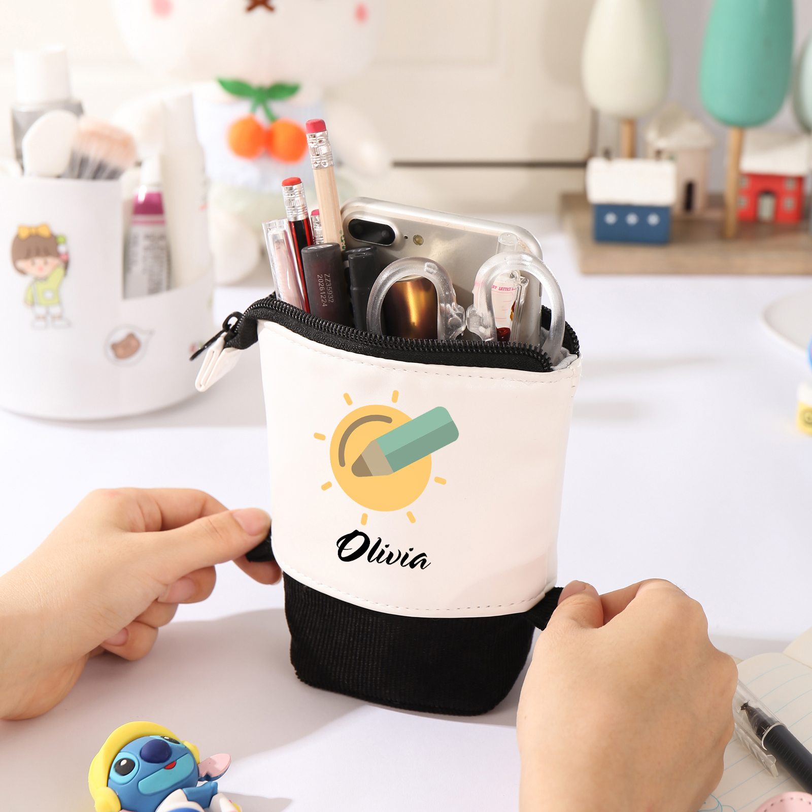 Jessemade IT Astuccio per matite personalizzato con 1 nome e 1 veicolo da costruzione regalo per scuola elementare bambini